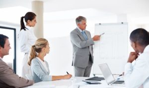 program kursus seni meyakinkan audiens online